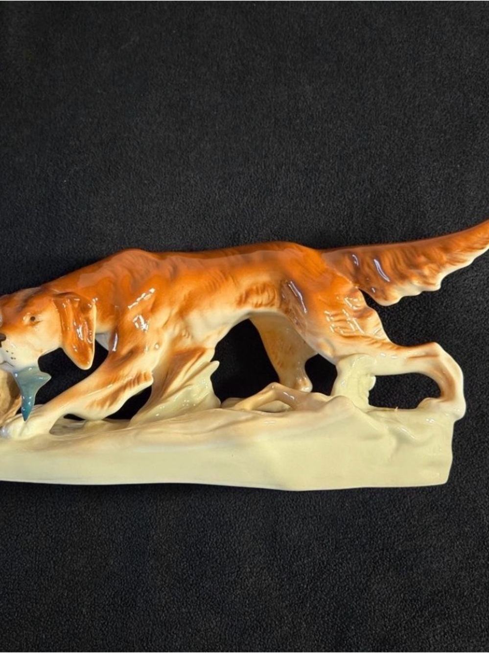 Royal Dux Bohemia porcelain hunting dog figurine 1940s model 306